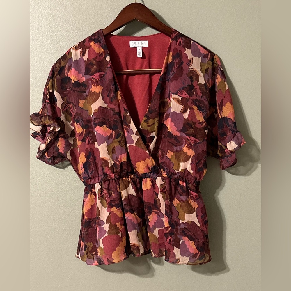 Floral V-Neck Peplum Top
